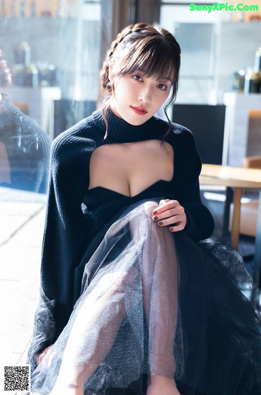 View - Mizuki Fukumura 譜久村聖, Young Gangan 2021 No.06 (ヤングガンガン 2021年6号) - ArtXGirl.com